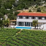 Luxury Stone Smokvica, Heated Pool, Sauna, Jacuzzi, Sea View Rogoznica (Sibenik-Knin)