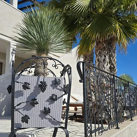 Stone Smokvica With Vineyard, Swimming Pool, Jacuzzi, Gym And Panoramic Sea Views * Rogoznica (Sibenik-Knin)