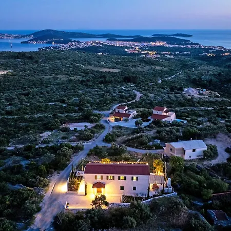 Luxury Stone Smokvica, Heated Pool, Sauna, Jacuzzi, Sea View * Rogoznica (Sibenik-Knin)