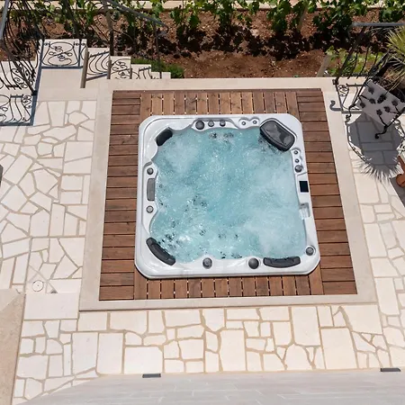 Villa Stone Smokvica With Vineyard, Swimming Pool, Jacuzzi, Gym And Panoramic Sea Views