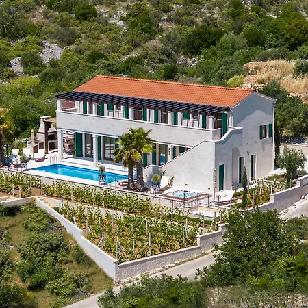 Stone Smokvica With Vineyard, Swimming Pool, Jacuzzi, Gym And Panoramic Sea Views *