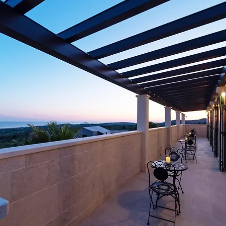 Stone Smokvica With Vineyard, Swimming Pool, Jacuzzi, Gym And Panoramic Sea Views *