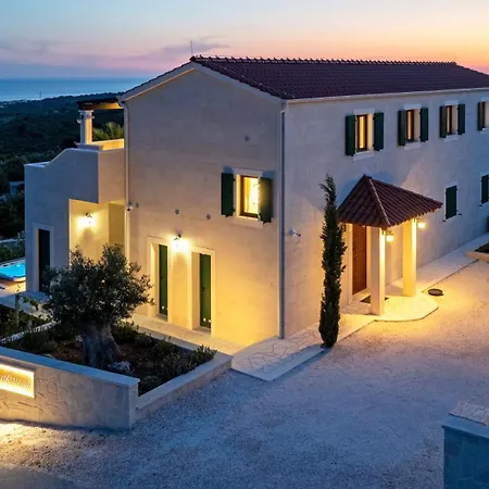 Stone Smokvica With Vineyard, Swimming Pool, Jacuzzi, Gym And Panoramic Sea Views Rogoznica (Sibenik-Knin)