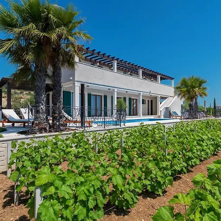 Luxury Stone Smokvica, Heated Pool, Jacuzzi, Sauna, Sea View Rogoznica (Sibenik-Knin)
