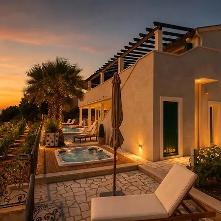 Villa Luxury Stone Smokvica, Heated Pool, Sauna, Jacuzzi, Sea View Rogoznica (Sibenik-Knin)