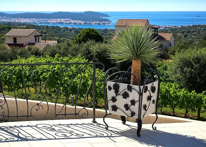 Luxury Stone Smokvica, Heated Pool, Sauna, Jacuzzi, Sea View Rogoznica (Sibenik-Knin)