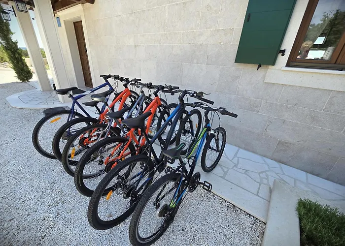 Luxury Stone Smokvica, Heated Pool, Sauna, Jacuzzi, Sea View 别墅 罗戈兹尼察